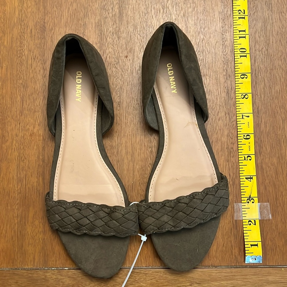 Olive sandals, braided detail flats